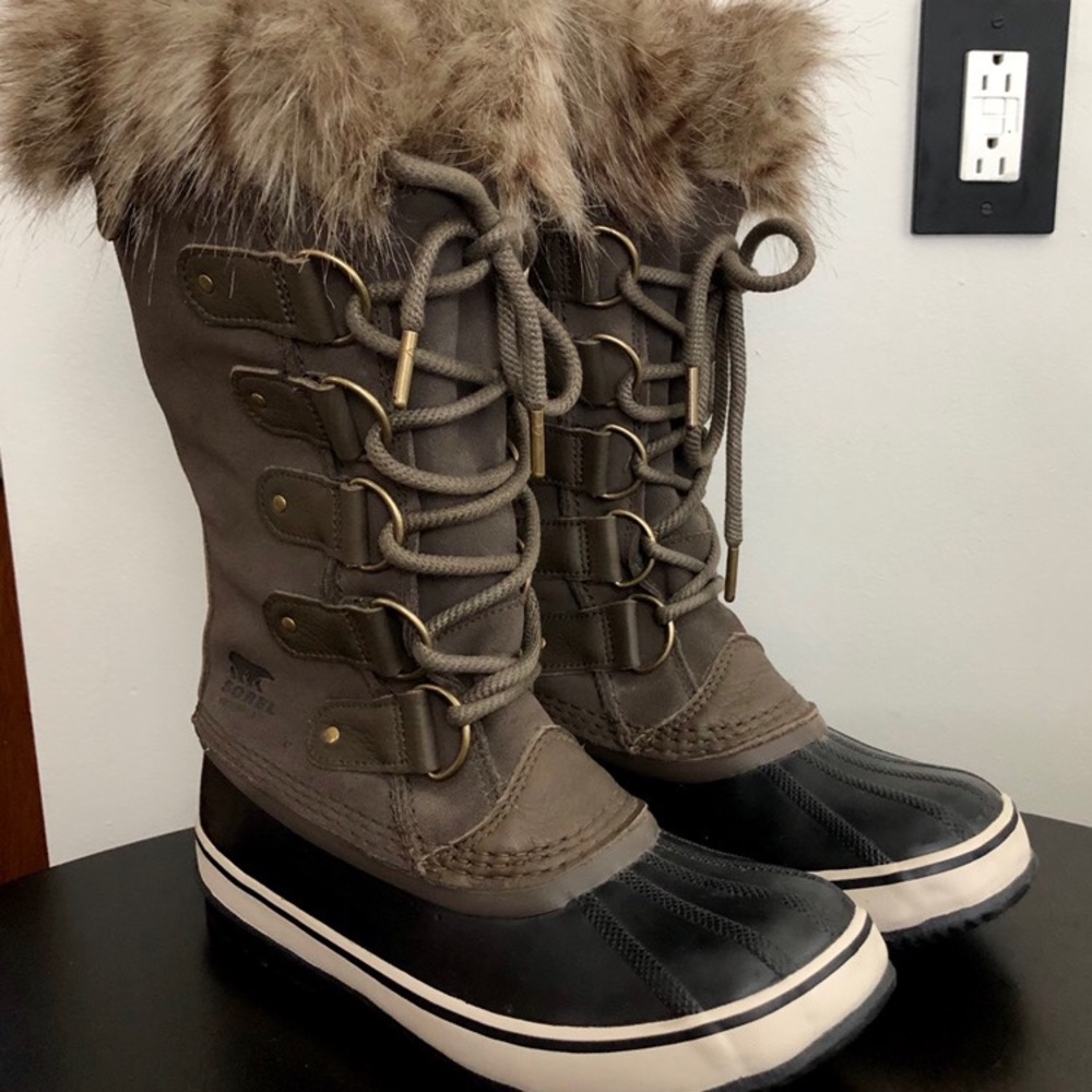 Sorel Joan of Arctic boots